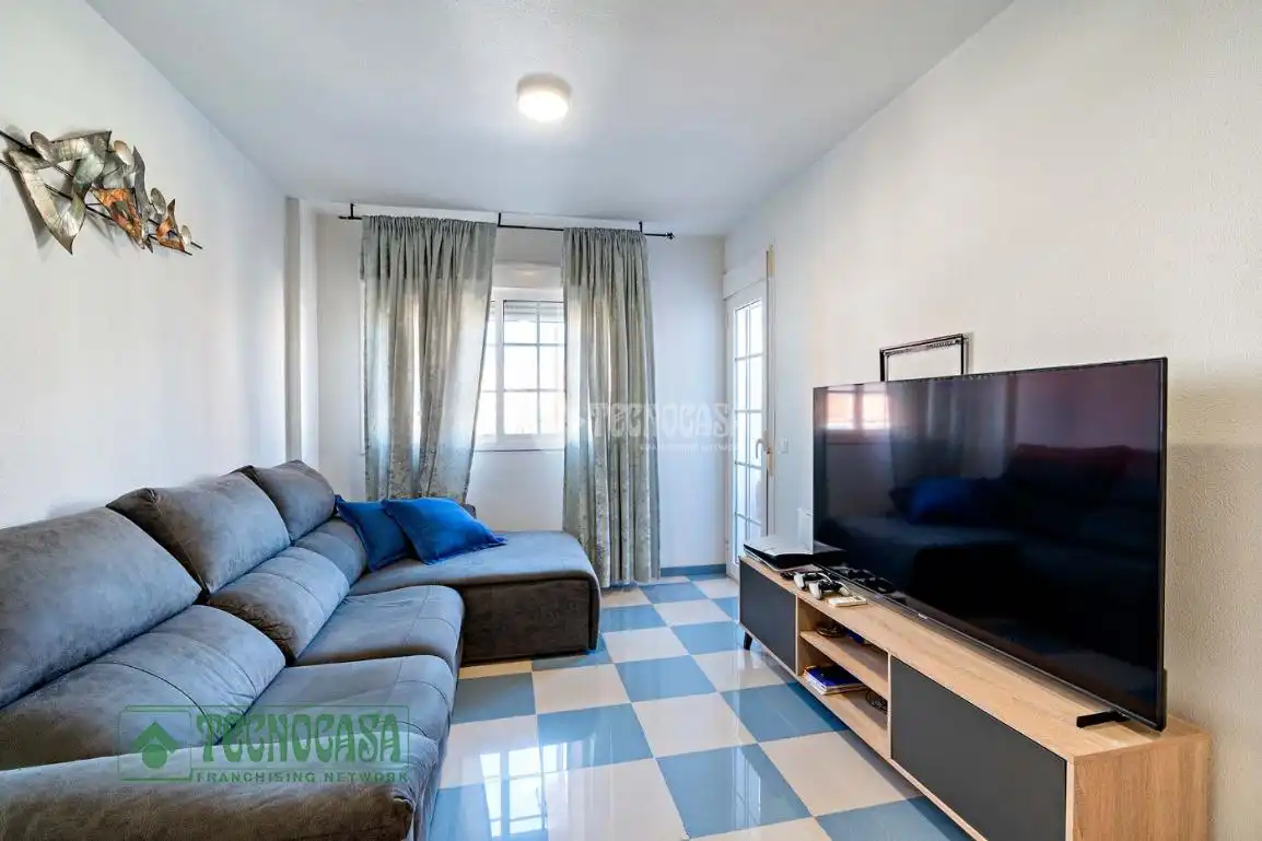 Sala de estar de Piso en venta en Roquetas de Mar con Aire acondicionado, Calefacción y Terraza