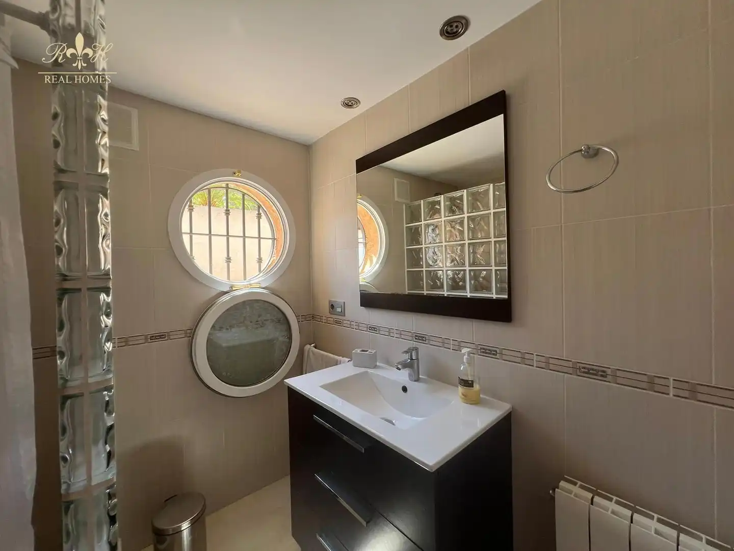 Baño de Casa o chalet de alquiler en L'Alfàs del Pi con Aire acondicionado, Trastero y Piscina