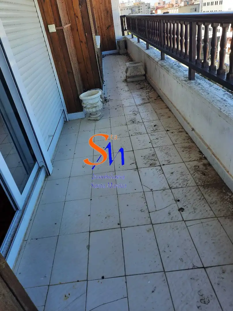 Flat with lift for sale in Avenida de Cristobal Colón 12d, imagen 4