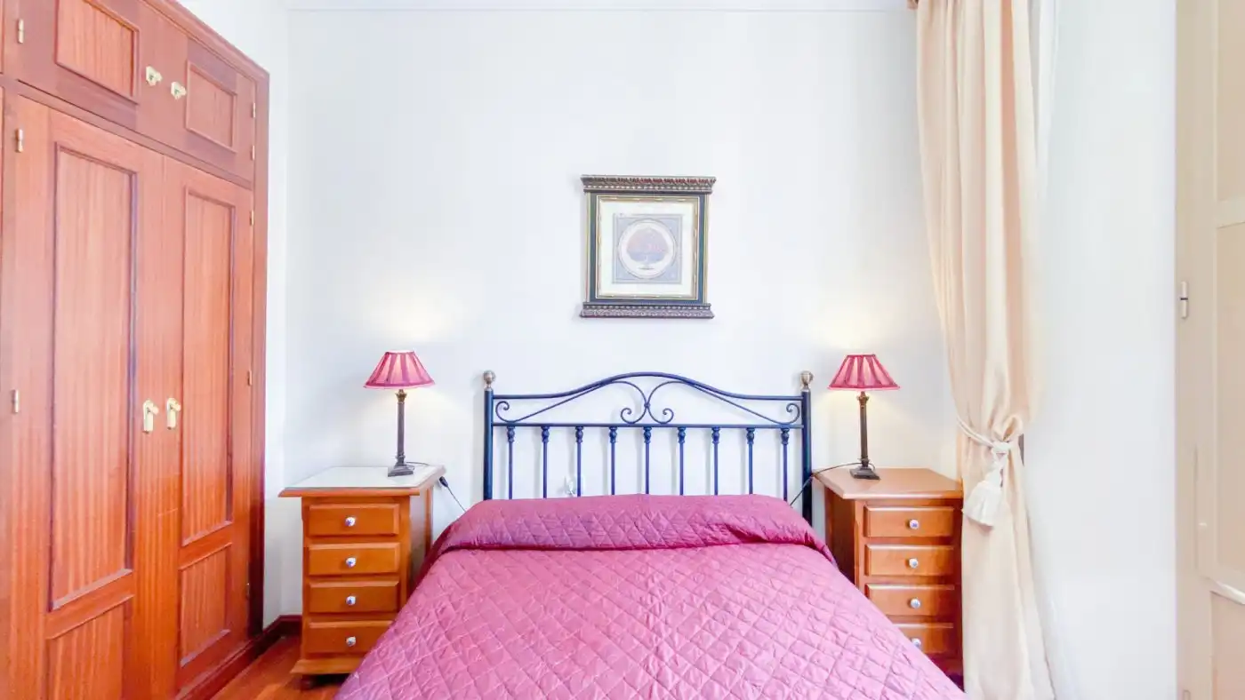 Bedroom of Flat for rent in Málaga  with Air Conditioner, Parquet flooring and Furnished
