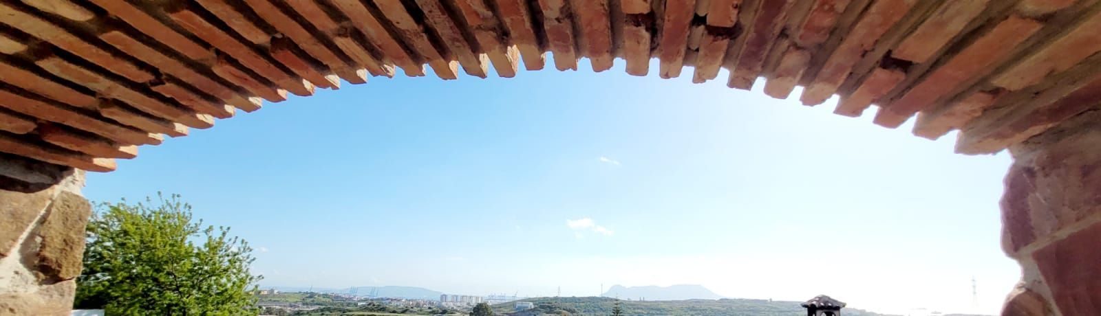 Exterior view of House or chalet for sale in Algeciras  with Air Conditioner, Private garden and Terrace