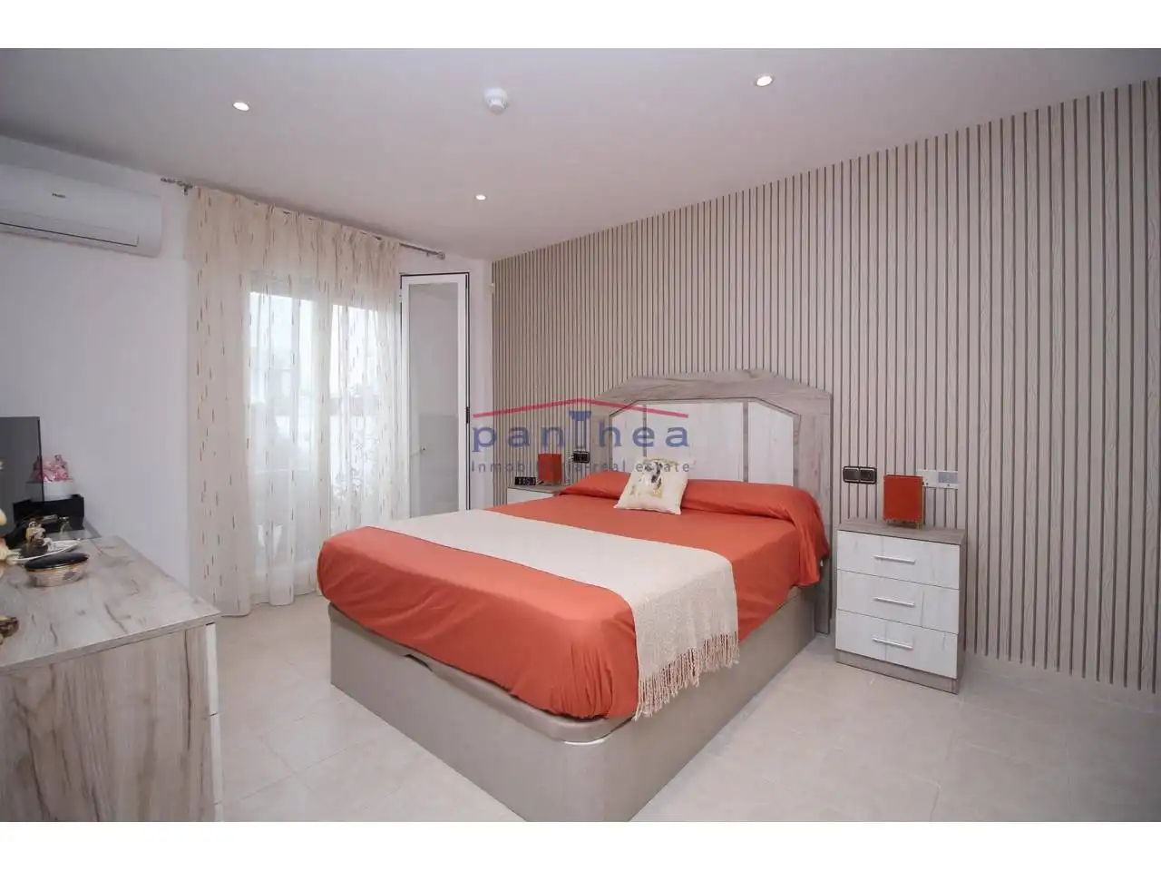 Habitación de Piso en venta en Rincón de la Victoria con Aire acondicionado, Terraza y Piscina comunitaria
