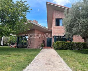 Exterior view of House or chalet to rent in Villaviciosa de Odón  with Air Conditioner, Heating and Private garden