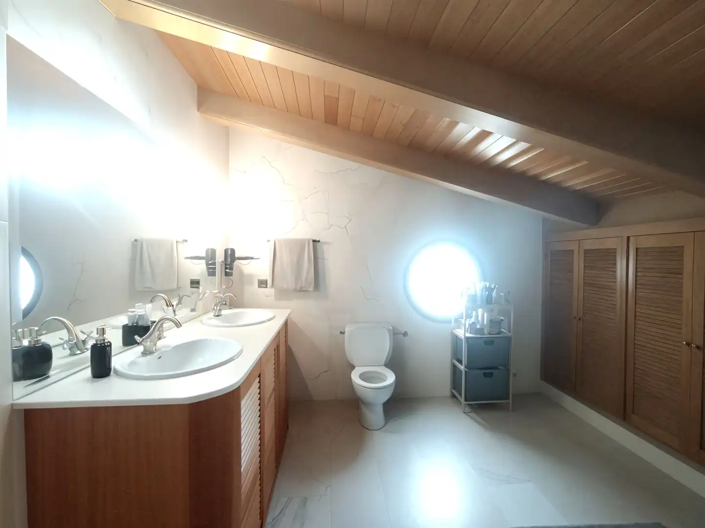 Baño de Casa o chalet de alquiler en Mérida con Aire acondicionado, Calefacción y Trastero