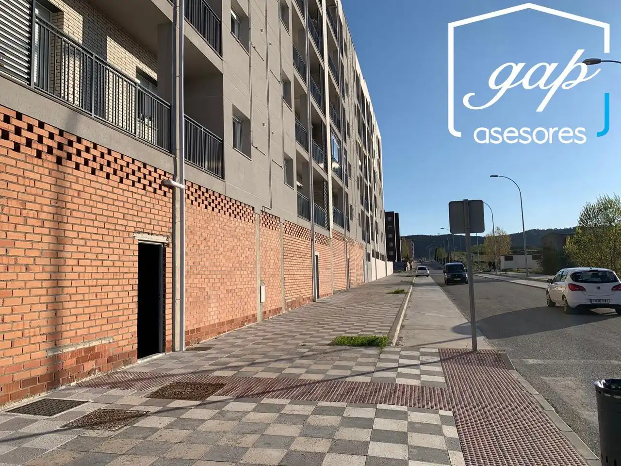 Local comercial de lloguer a De La Infanta Paz De Borbón