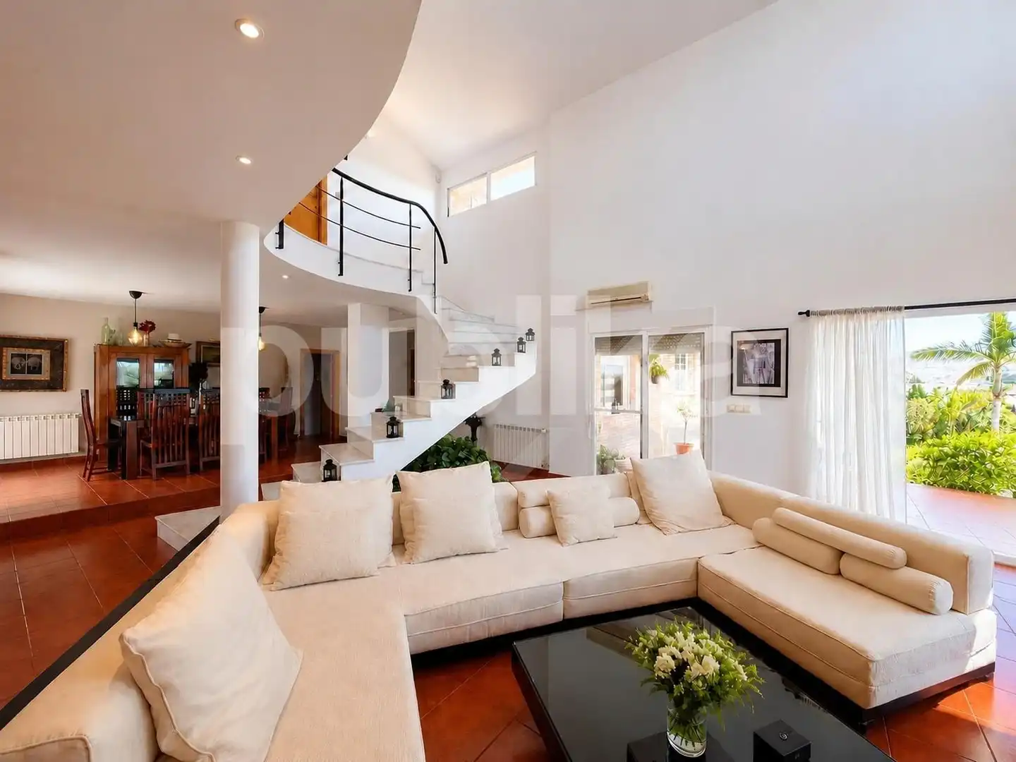 Sala de estar de Casa o chalet en venta en San Vicente del Raspeig / Sant Vicent del Raspeig con Aire acondicionado, Calefacción y Piscina