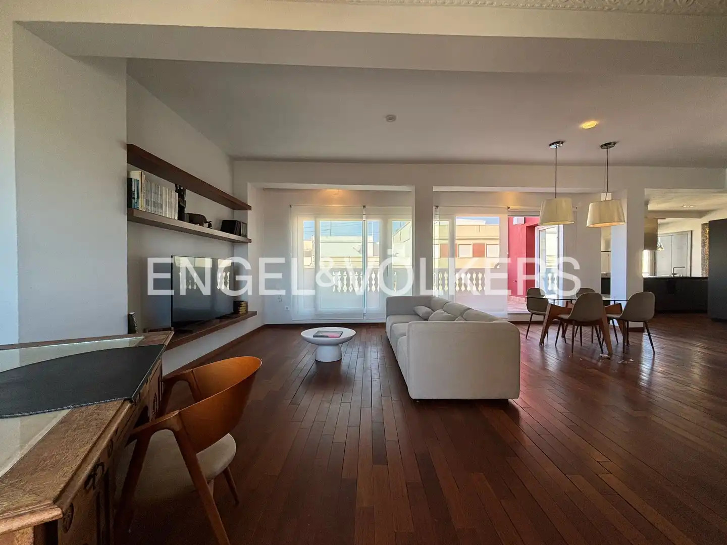 Living room of Flat for rent in  Valencia Capital  with Air Conditioner, Heating and Parquet flooring