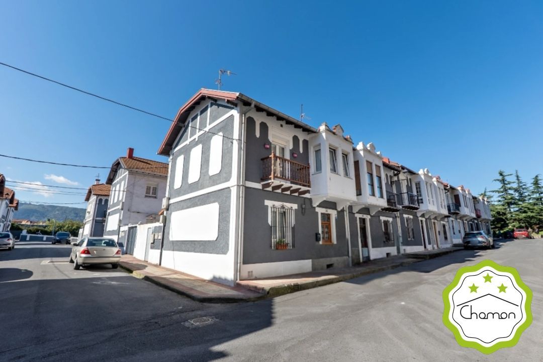Vista exterior de Casa adosada en venta en Portugalete con Calefacción, Jardín privado y Terraza