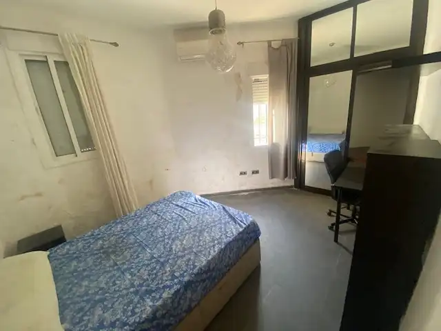 Habitación de Piso de alquiler en Sevilla con Aire acondicionado, Amueblado y Lavadora
