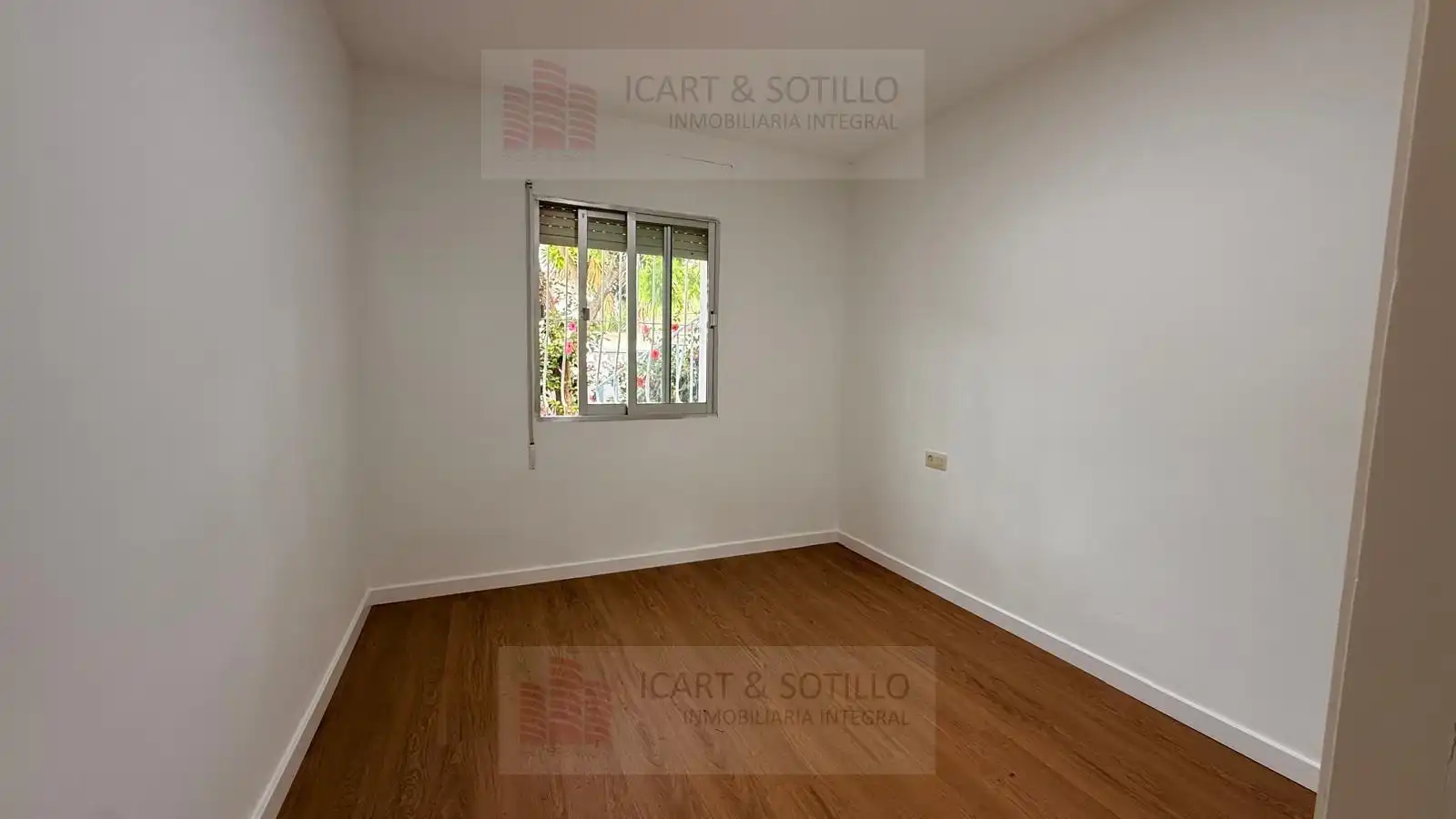 Dormitori de Casa o xalet en venda en Alcanar amb Terrassa i Traster