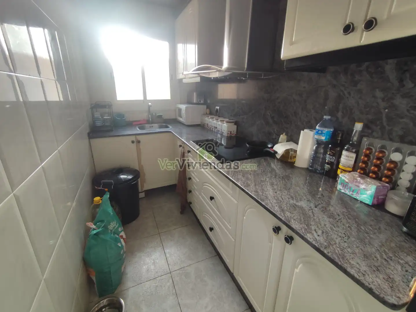 Kitchen of Flat for sale in Cornellà de Llobregat  with Air Conditioner, Heating and Oven