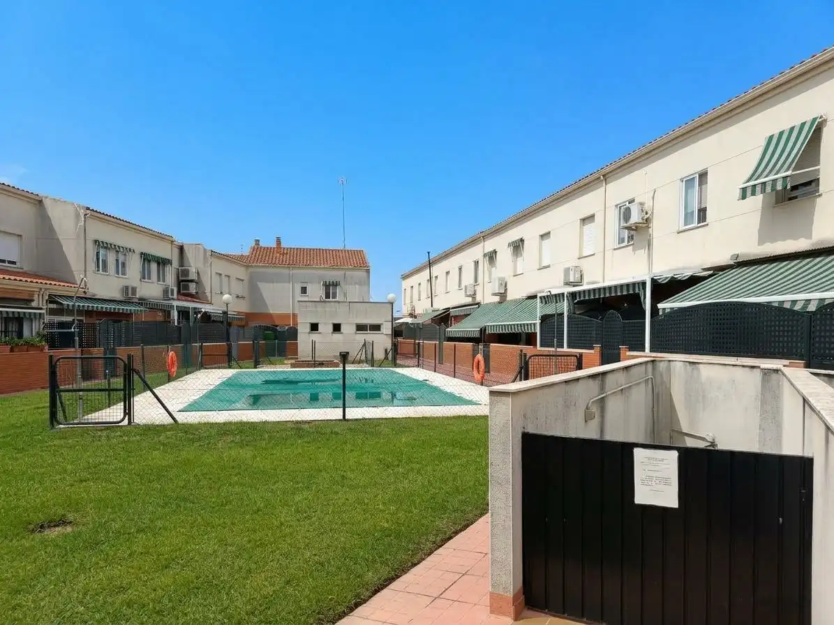 Adossat amb piscina en venda a Calle de los Generosos, imagen 20
