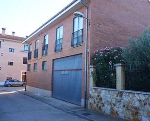 Vista exterior de Apartament de lloguer en Lerma amb Terrassa