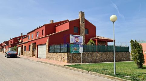 Chalet Pernalosas SIN AMUEBLAR