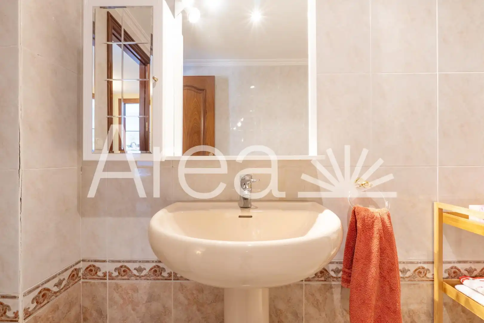 Bany de Casa o xalet en venda en Mataró amb Jardí privat, Terrassa i Piscina