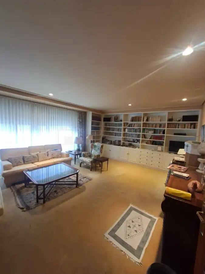 Sala d'estar de Pis en venda en Vitoria - Gasteiz amb Calefacció, Parquet i Terrassa
