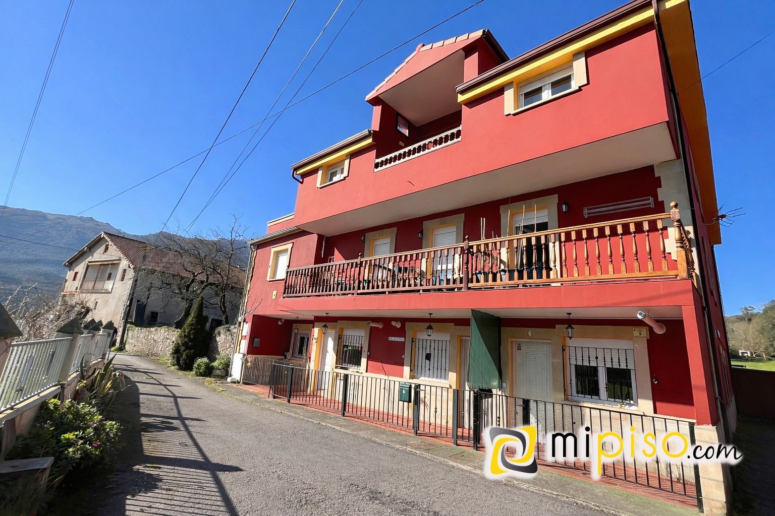 Single-family semi-detached for sale