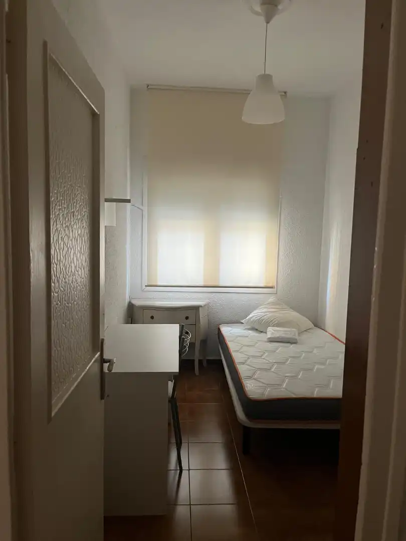 Bedroom of Flat for rent in Zaragoza  with Heating, Furnished and Oven
