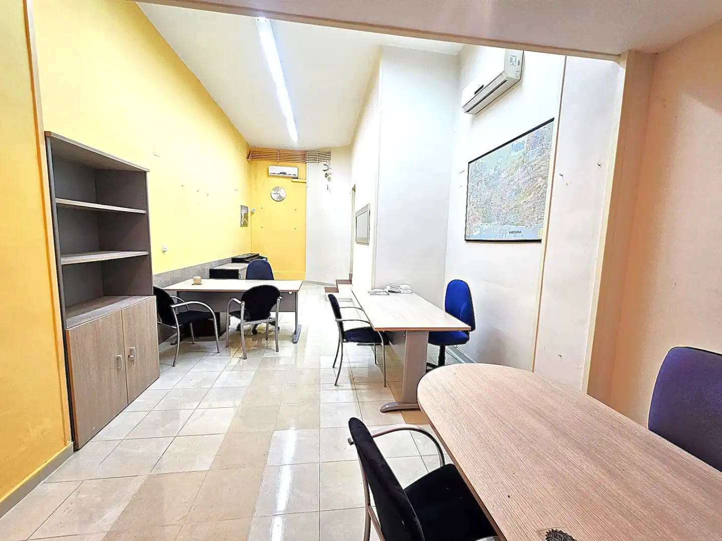 Büro zum Verkauf in L'Hospitalet de Llobregat mit Klimaanlage, Abstellraum und Alarm