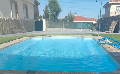 Piscina de Casa o xalet en venda en Camarena amb Piscina