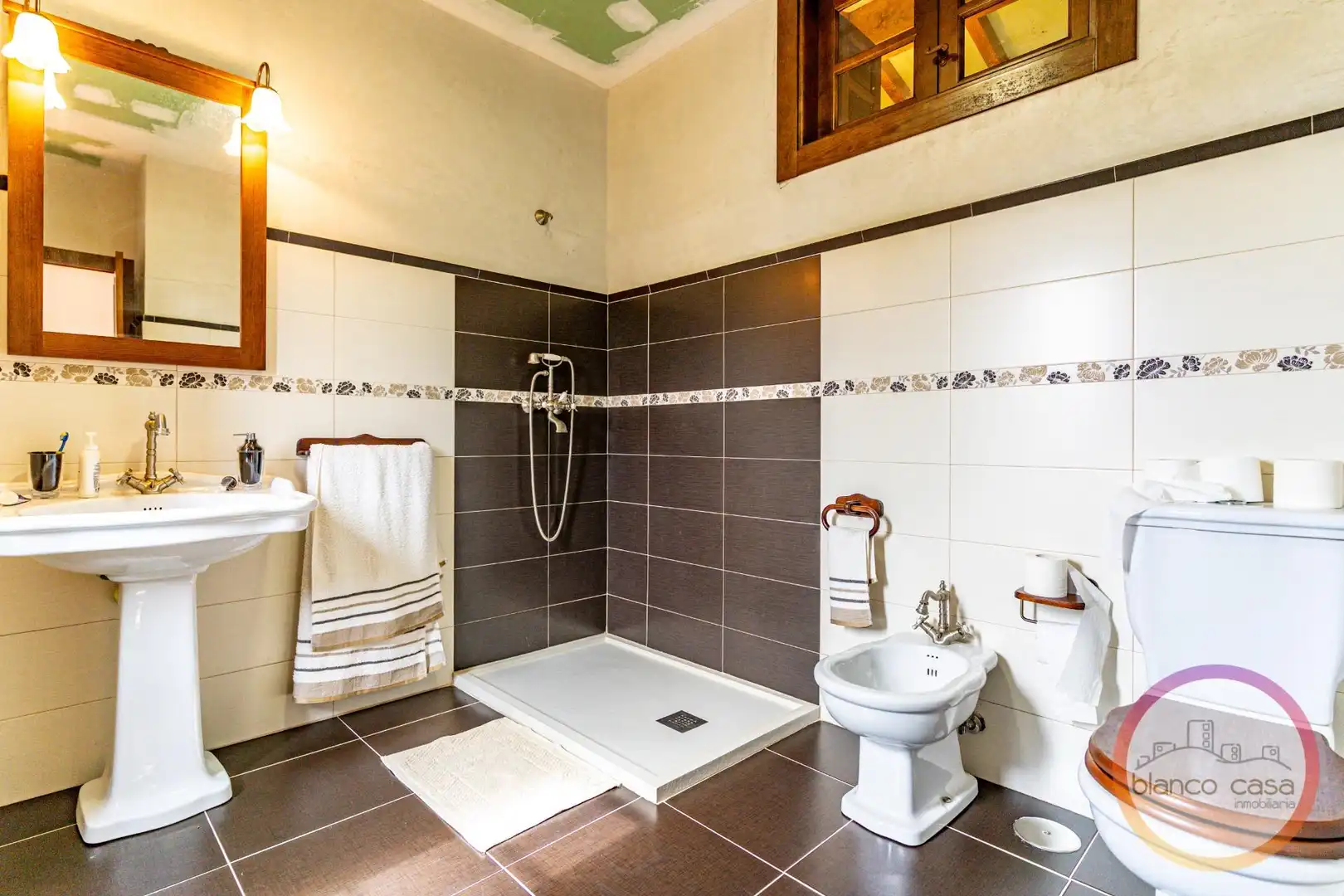 Baño de Casa o chalet en venta en Malpica de Bergantiños con Amueblado y Balcón