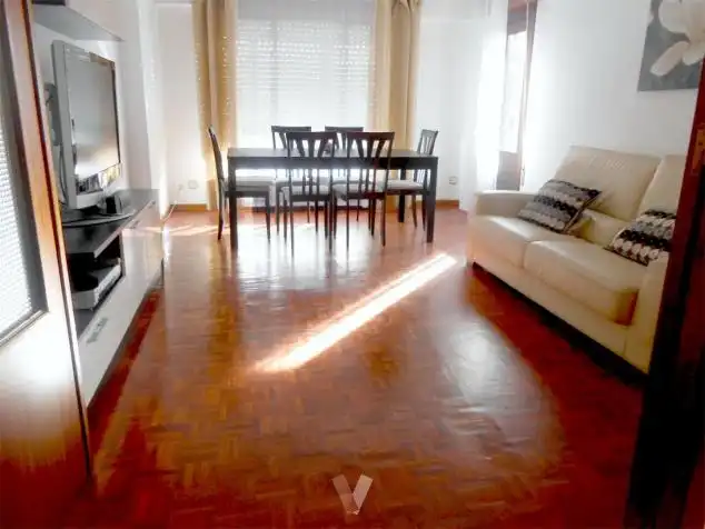 Sala de estar de Piso de alquiler en Oviedo  con Calefacción, Terraza y Amueblado