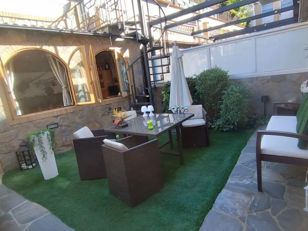 Casa aparellada amb jardí en venda a Pierineus 24, imagen 44
