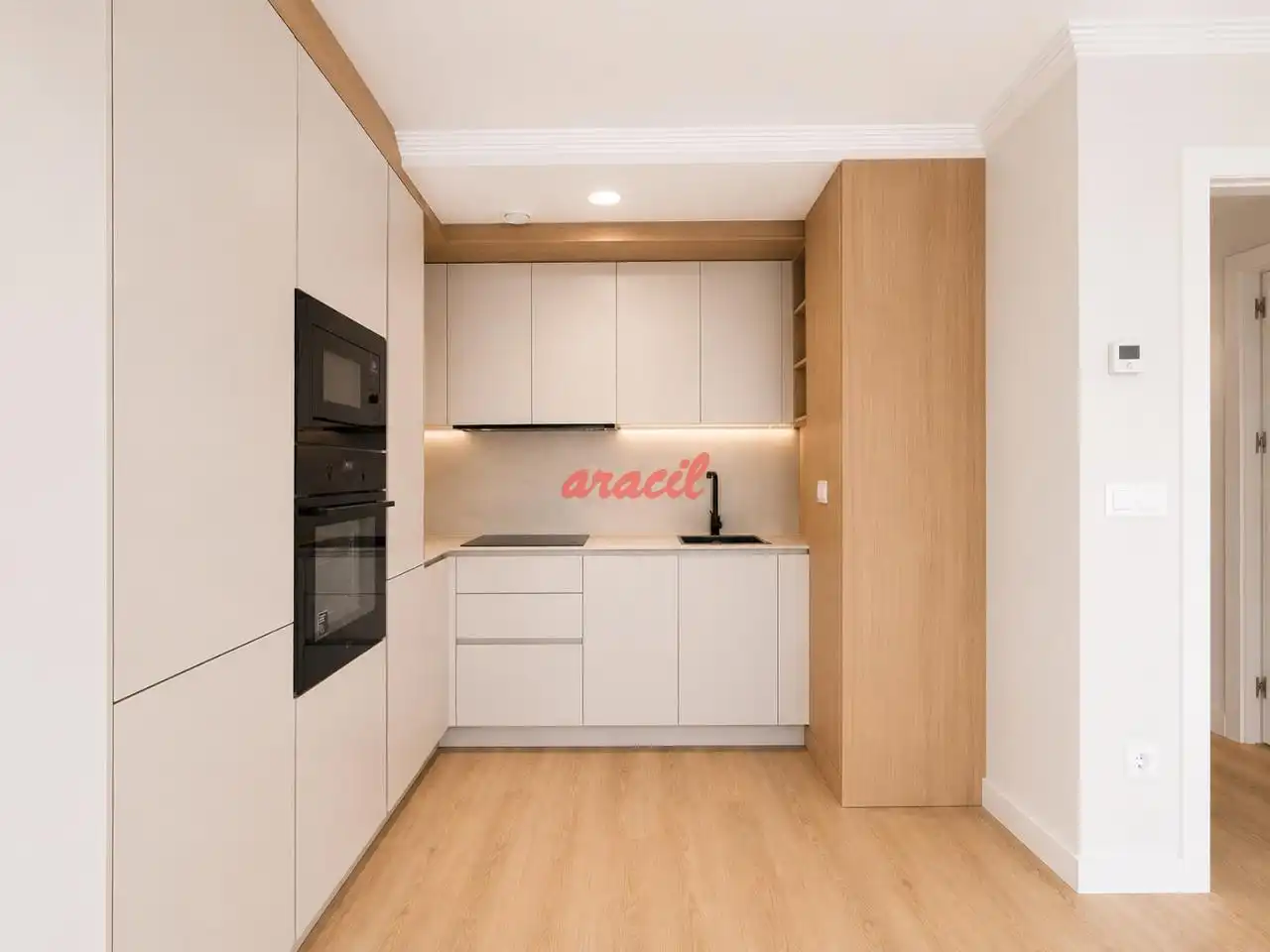 Cuina de Apartament en venda en Ourense Capital  amb Calefacció i Balcó