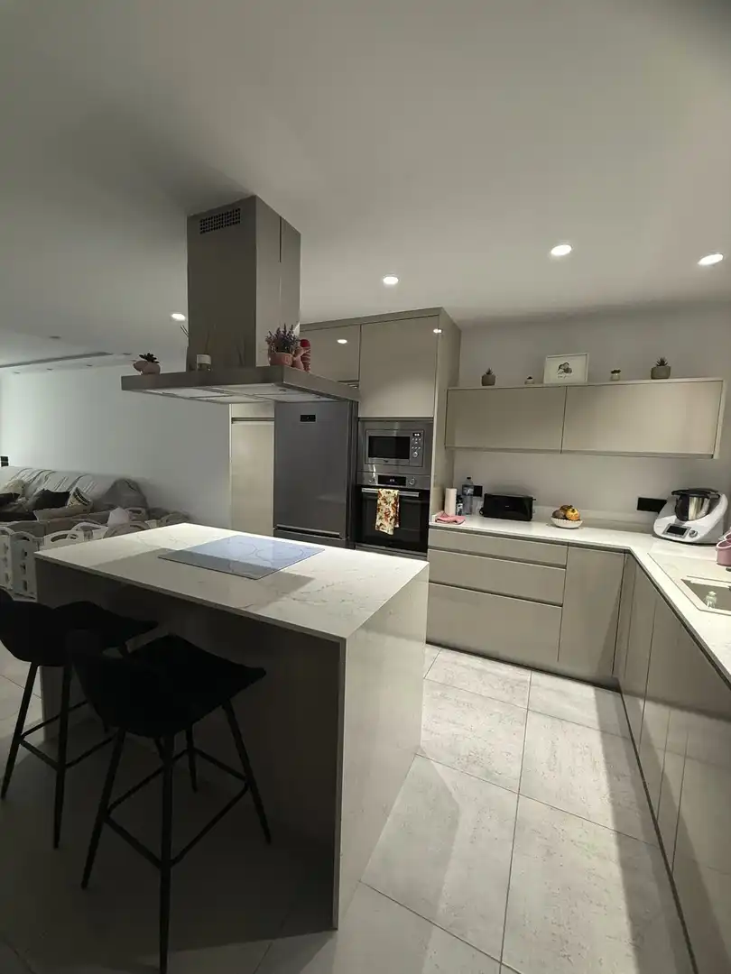 Cocina de Casa adosada en venta en Marbella con Aire acondicionado, Terraza y Trastero