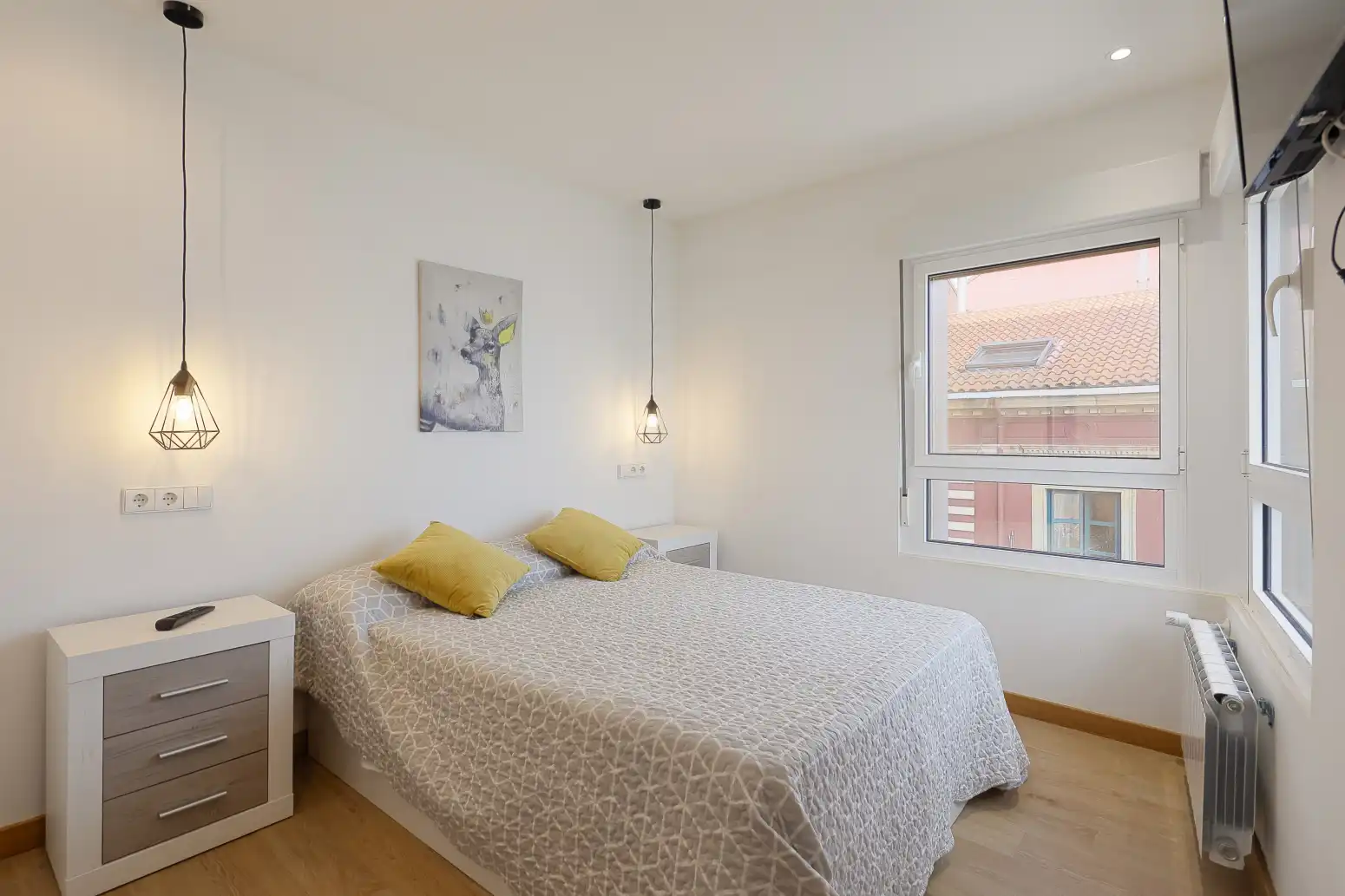 Habitación de Piso de alquiler en Gijón  con Calefacción y Amueblado