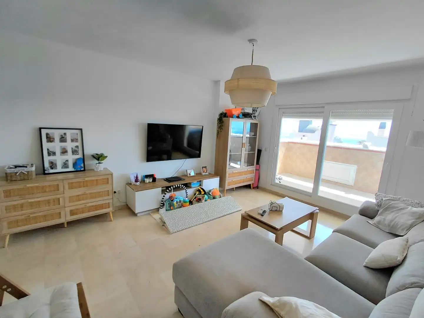 Sala de estar de Apartamento en venta en Benalmádena con Aire acondicionado, Terraza y Horno