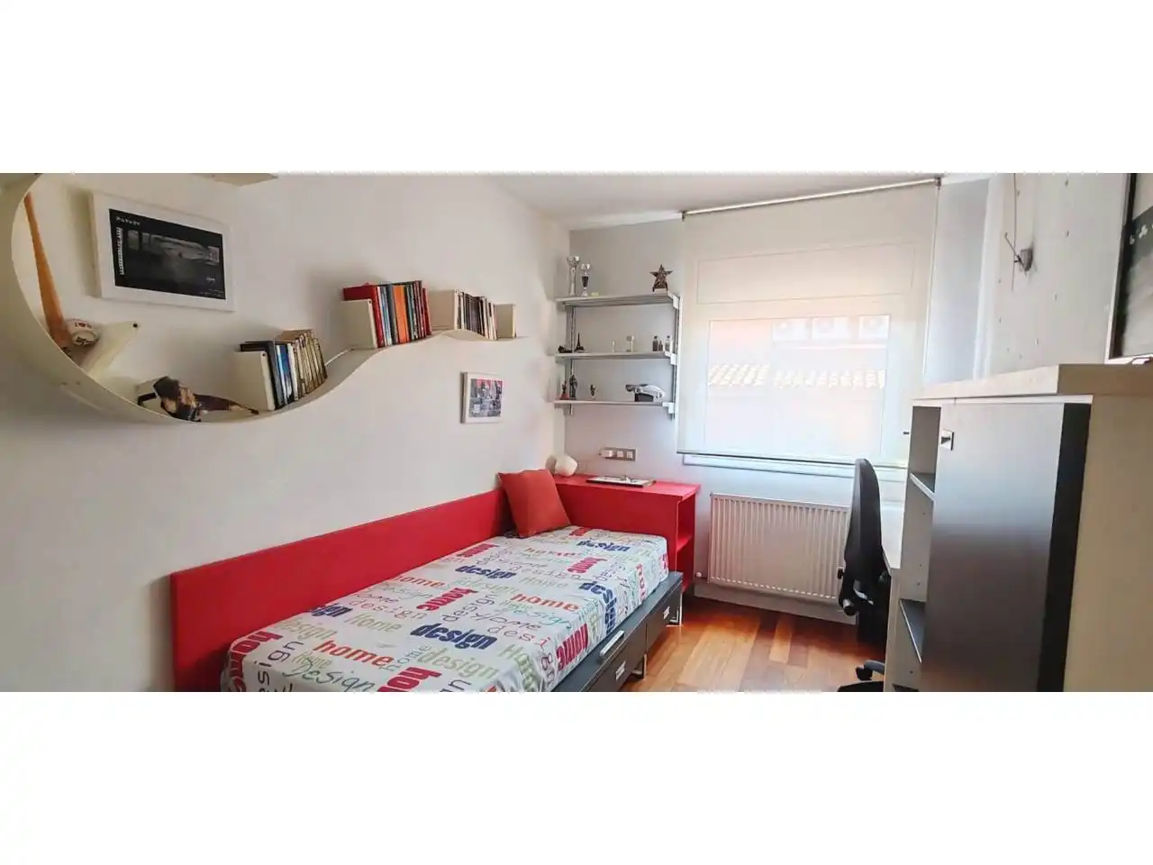 Dormitori de Casa o xalet en venda en Figueres amb Aire condicionat, Calefacció i Jardí privat