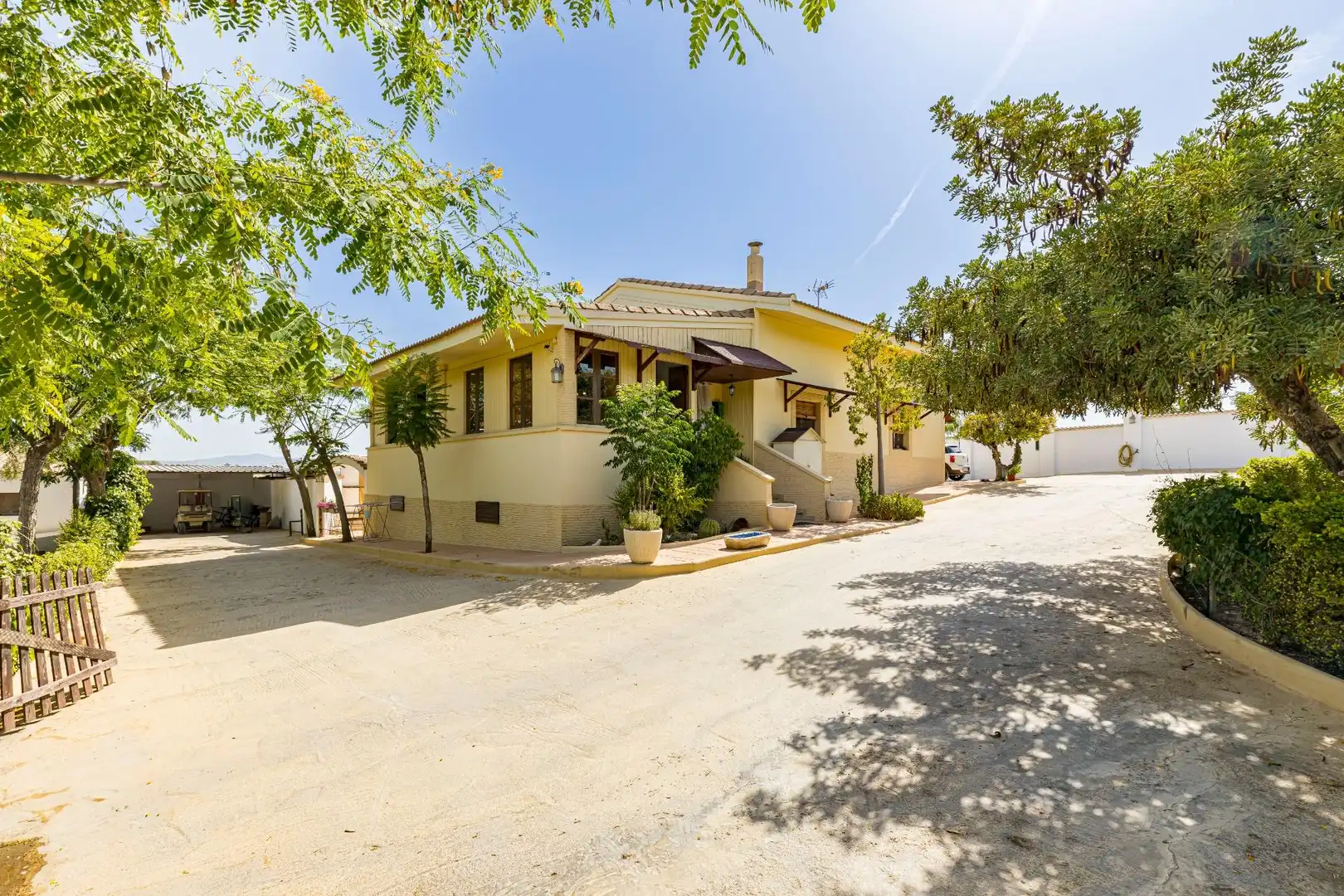 Vista exterior de Casa o xalet en venda en Molina de Segura amb Aire condicionat, Jardí privat i Terrassa