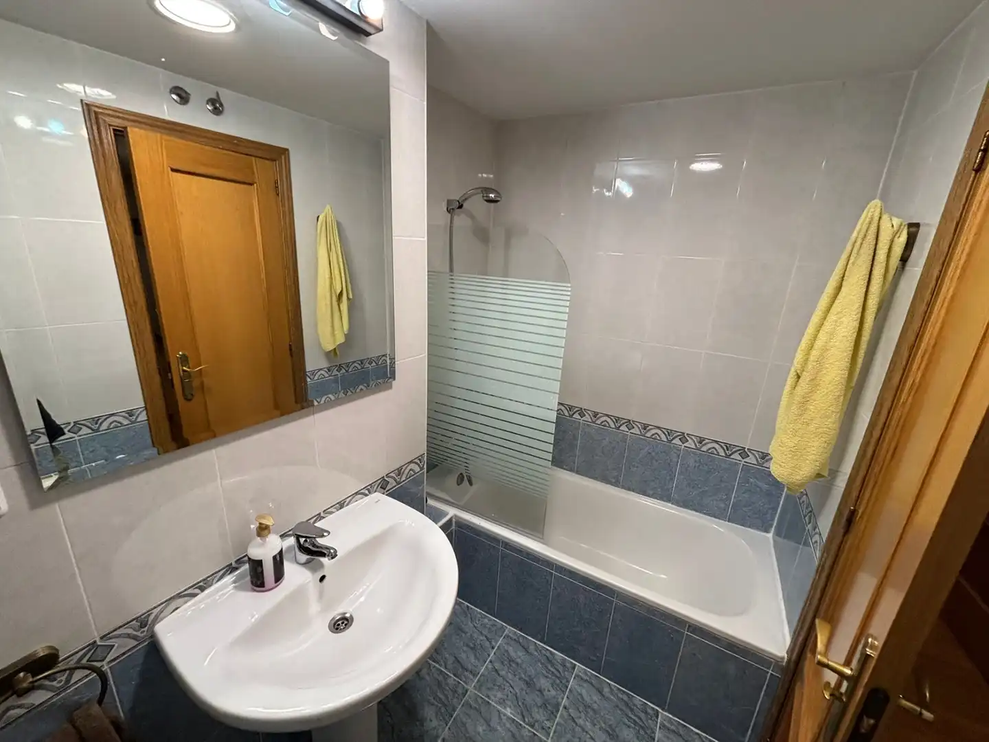 Baño de Piso en venta en Azuqueca de Henares con Calefacción, Amueblado y Horno