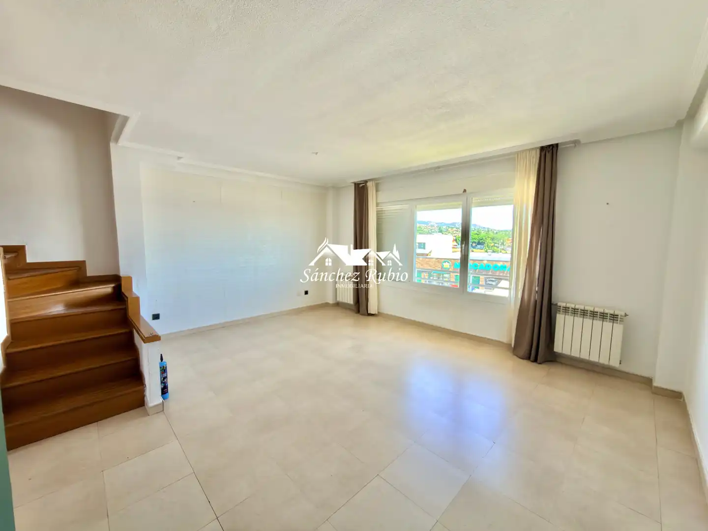 Sala de estar de Piso en venta en Torrelodones con Calefacción, Parquet y Terraza