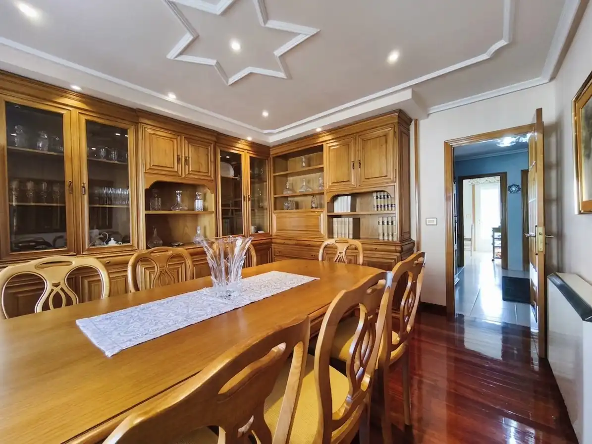 Comedor de Piso en venta en Verín con Calefacción, Trastero y Amueblado