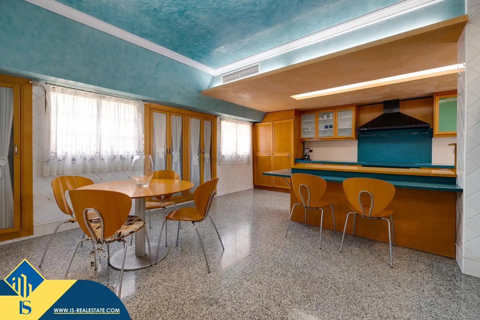 Cocina de Ático de alquiler en Torrevieja con Terraza, Trastero y Amueblado