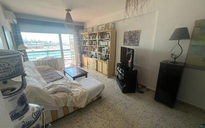 Living room of Flat to rent in Algeciras  with Air Conditioner and Terrace