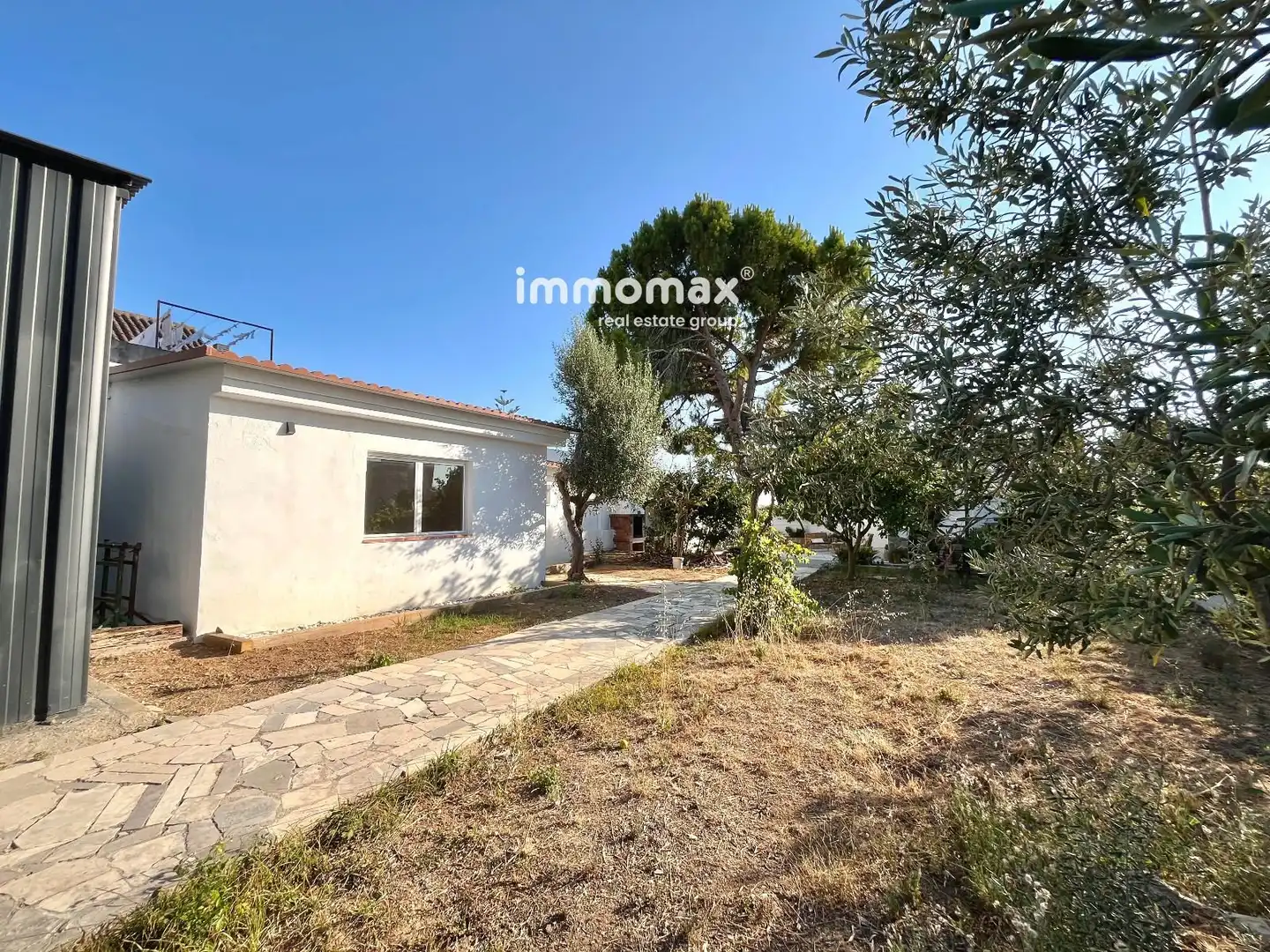 Exterior view of Houses for sale in Vilanova i la Geltrú  with Terrace and Storage room