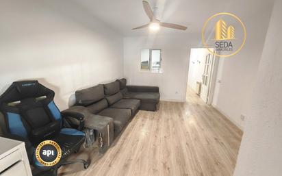 Living room of Flat for sale in Terrassa  with Heating, Parquet flooring and Balcony