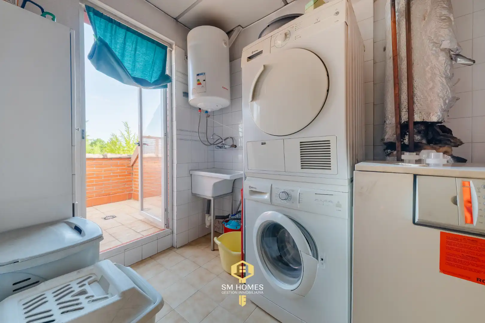 Balcony of Detached homes for sale in Mejorada del Campo  with Air Conditioner, Heating and Private garden