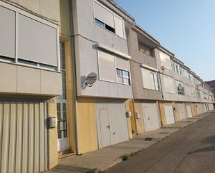 Casa adosada en venda a AGUSTIN VAZQUEZ, Benavente