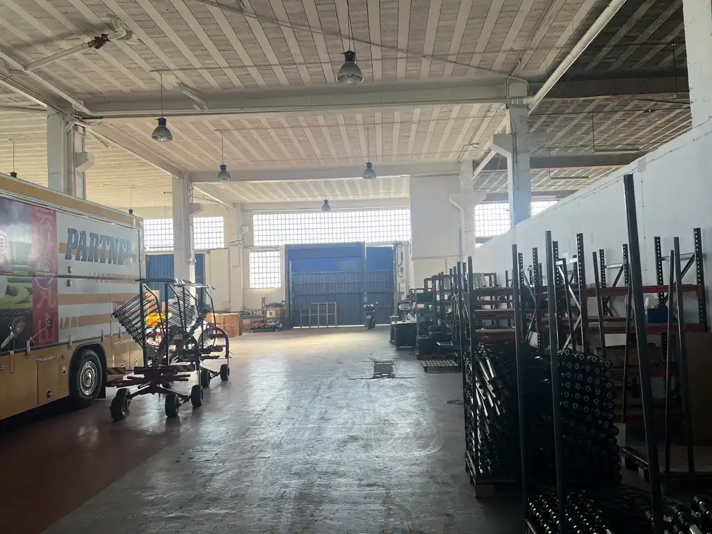 Nave industrial en venta en Lugo