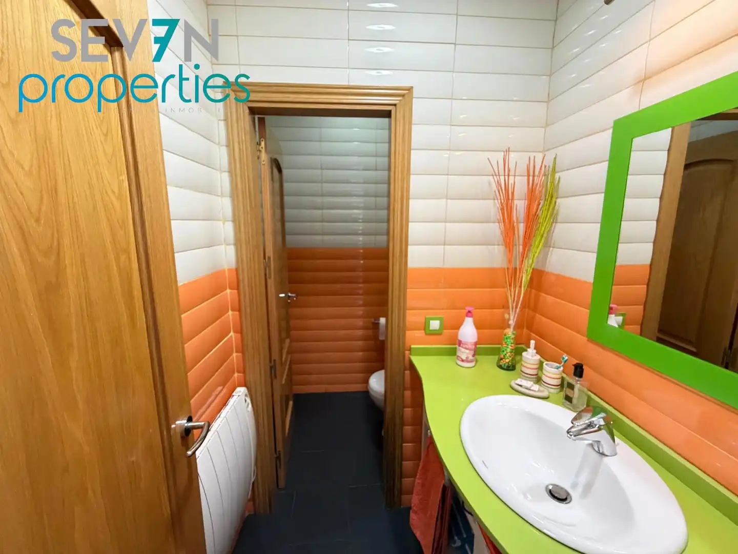 Baño de Casa adosada en venta en Novés con Calefacción, Jardín privado y Horno