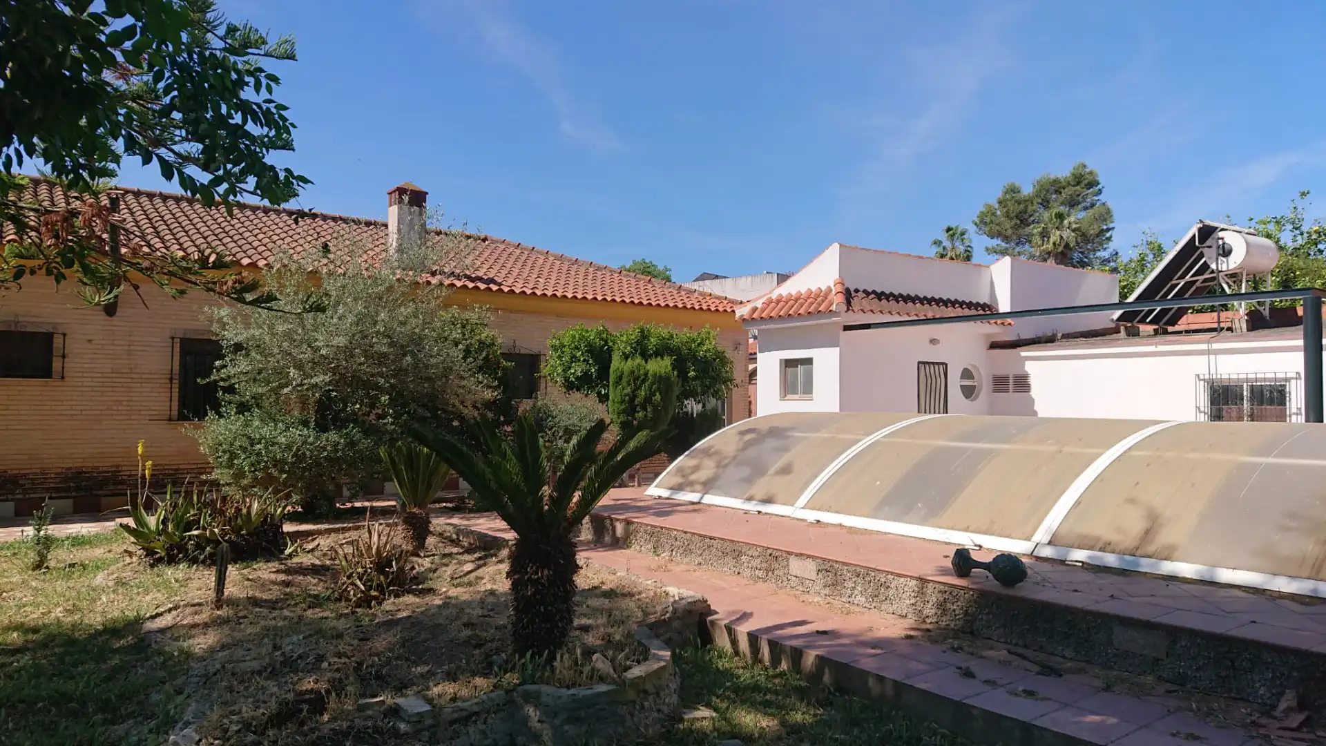 Vista exterior de Casa o chalet en venta en Espartinas con Aire acondicionado, Jardín privado y Terraza