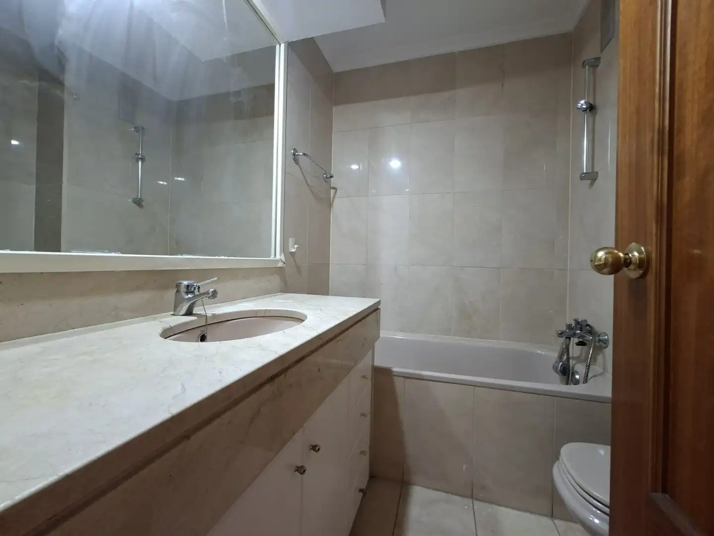 Baño de Piso en venta en Montigalà - Sant Crist
