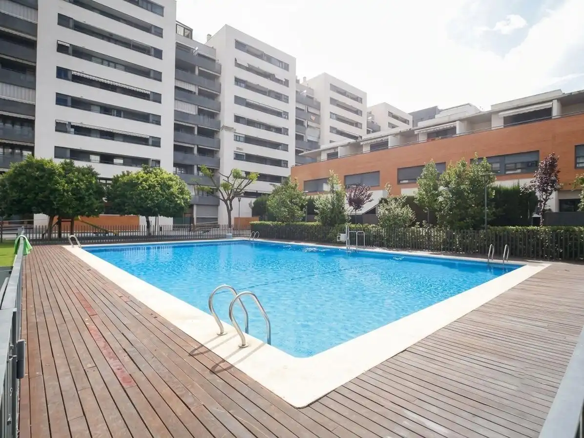 Swimming pool of Flat for rent in Valencia  with Heating, Furnished and Balcony