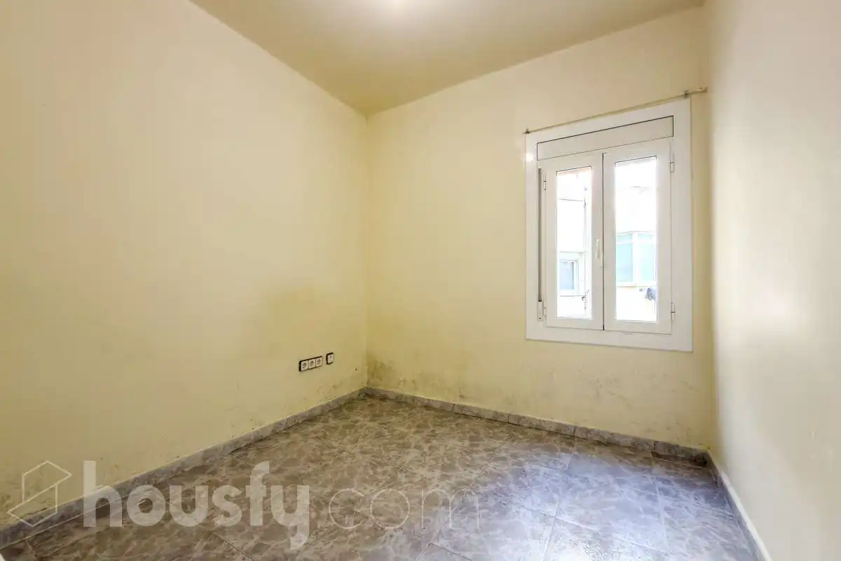 Habitación de Piso en venta en Barcelona con Aire acondicionado, Calefacción y Balcón