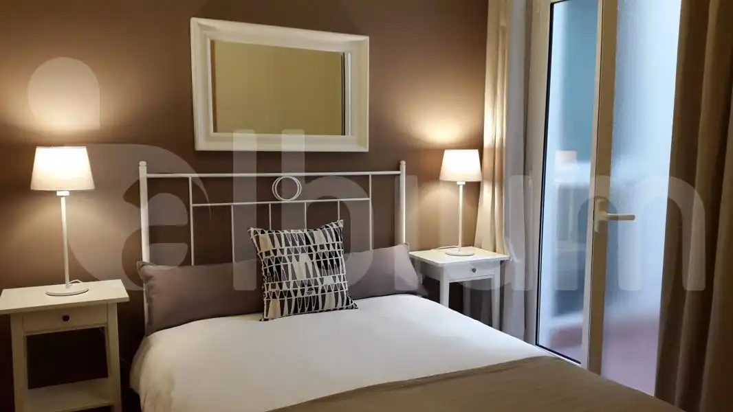 Schlafzimmer von Wohnung zur Miete in Barcelona mit Klimaanlage und Heizung
