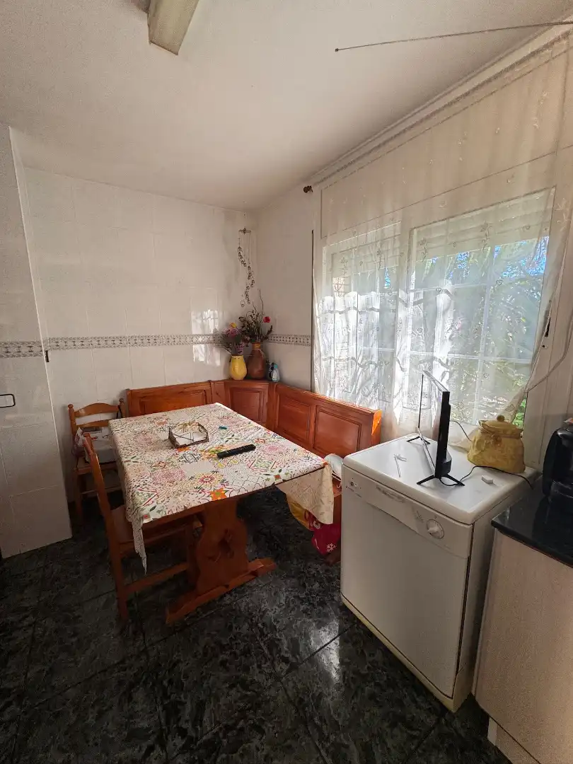 Cuina de Casa o xalet en venda en Corbera de Llobregat amb Jardí privat, Balcó i Alarma